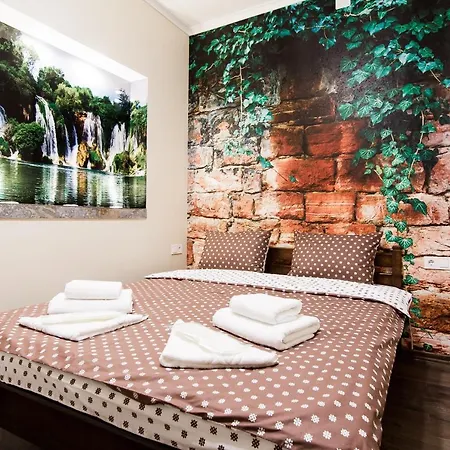 Art Suites On Deribasovskaya 10 4* אודסה