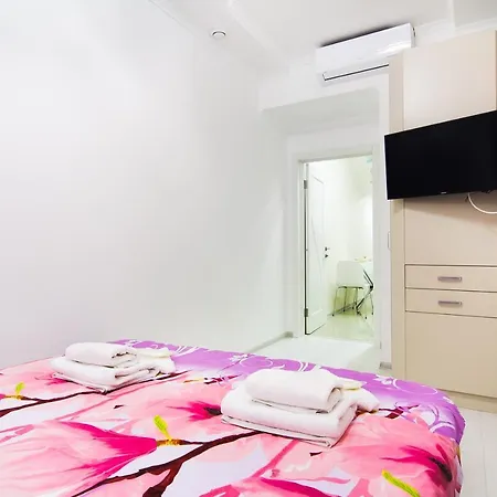 Art Suites On Deribasovskaya 10 מלון דירות אודסה