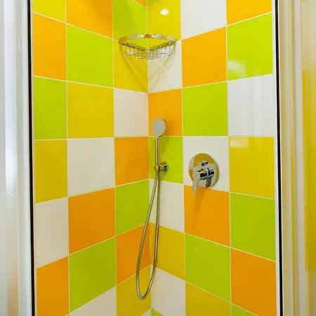 מלון דירות Art Suites On Deribasovskaya 10 4*